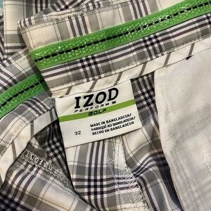Izod Preform X Golf shorts. Size 32